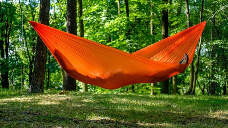 sposoby na leśne obozowanie, hamak ULTRALIGHT 2 Chili lesovik