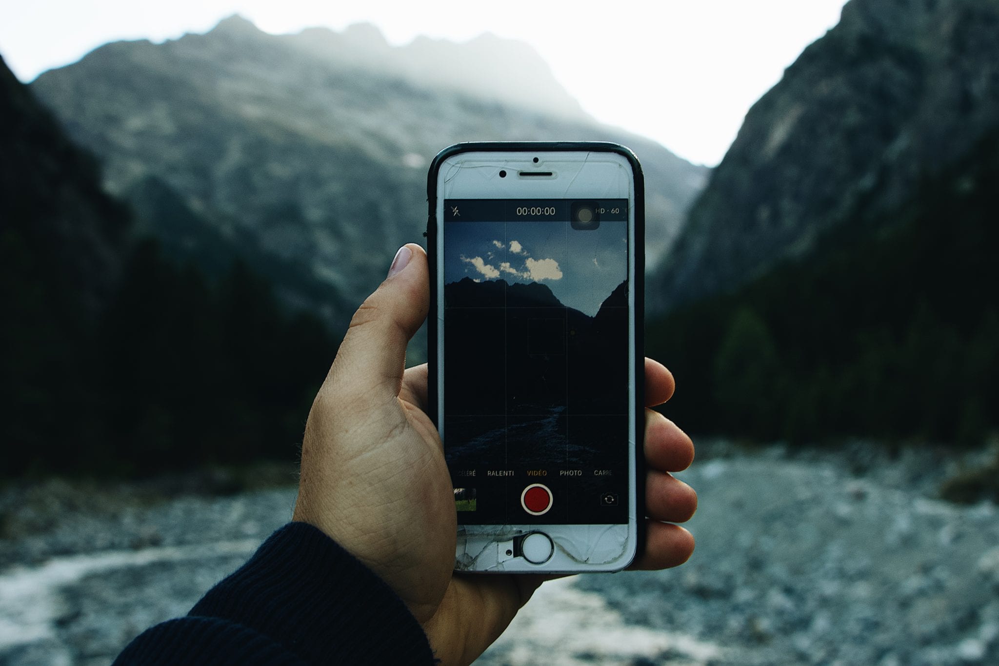 8 aplikacji, które przydają się w górach